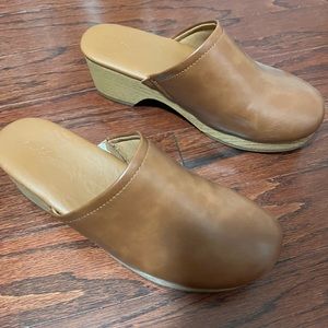 Brown clogs